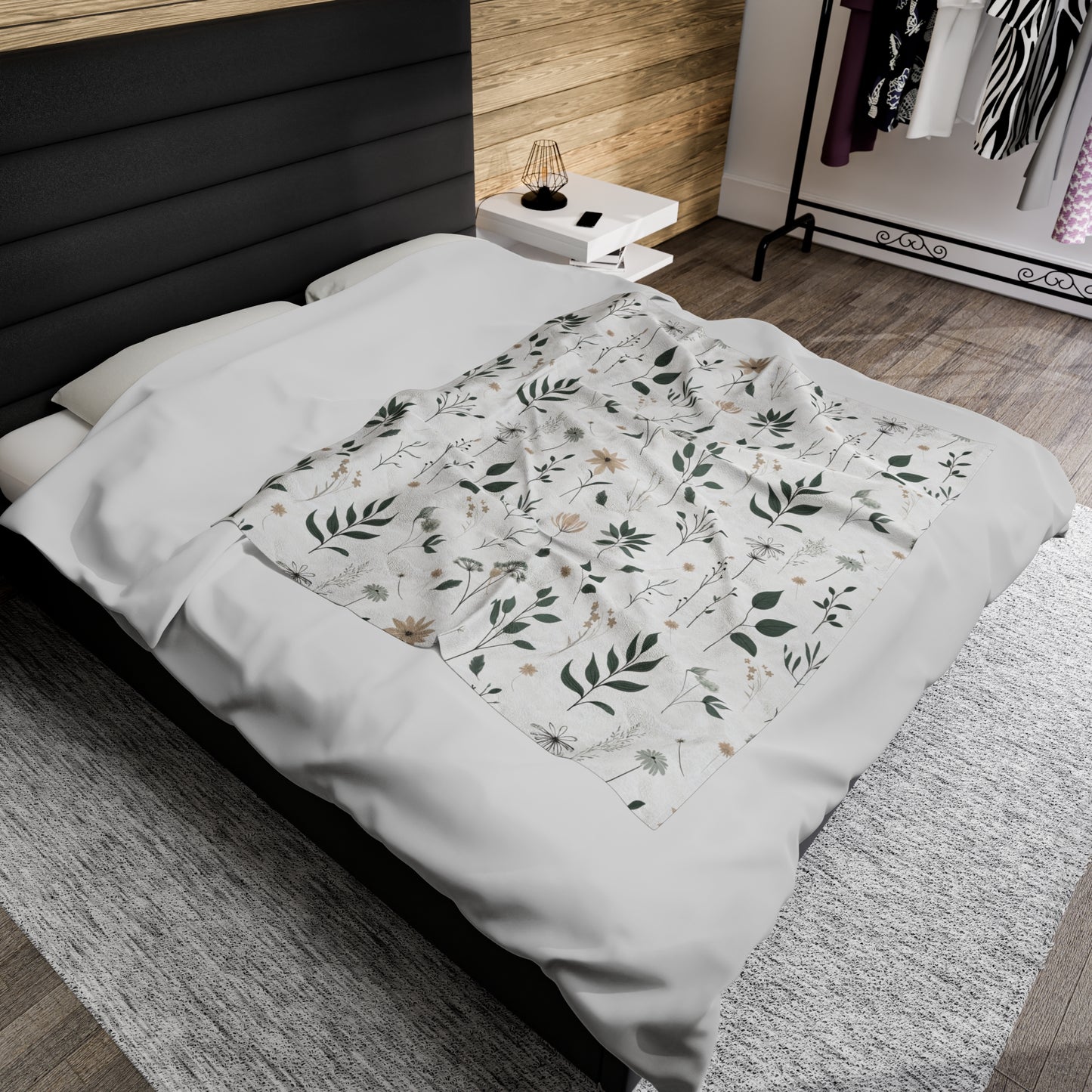 Elegant Stems Velveteen Plush Blanket - Luxuriously Soft Floral Line Art Throw - Cozy and Stylish Home Decor